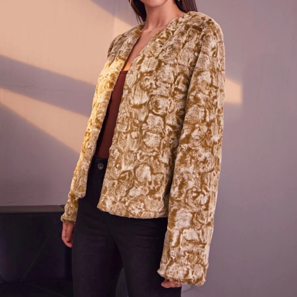Open Front Fuzzy Coat NEVER WORN